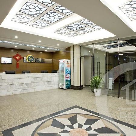 גווילין City Convenience Inn מראה חיצוני תמונה