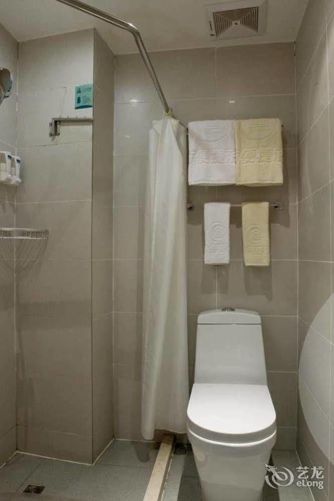 גווילין City Convenience Inn מראה חיצוני תמונה